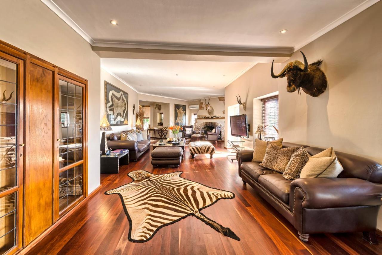 Lodge Ikhaya Safari *